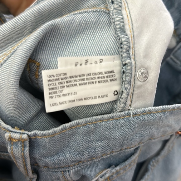 UNIVERSAL THREAD GOODS CO. Light Blue Distressed Boyfriend Jean - Picture 9 of 9